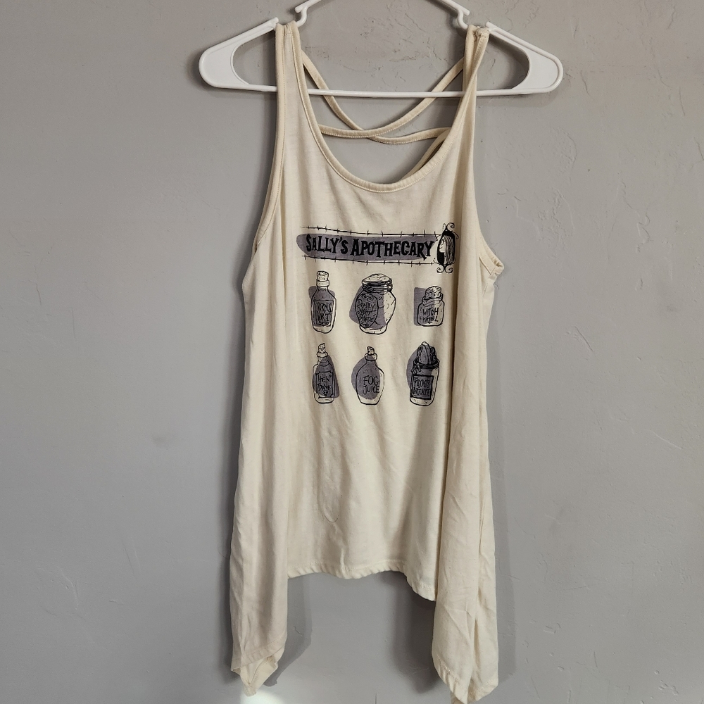Disney Sallys apothecary flowy tank/shirt Size med